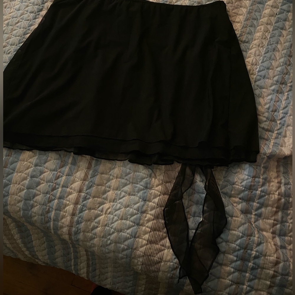 black skirt NWT Too big and I don’t like the style and I’m not able to return